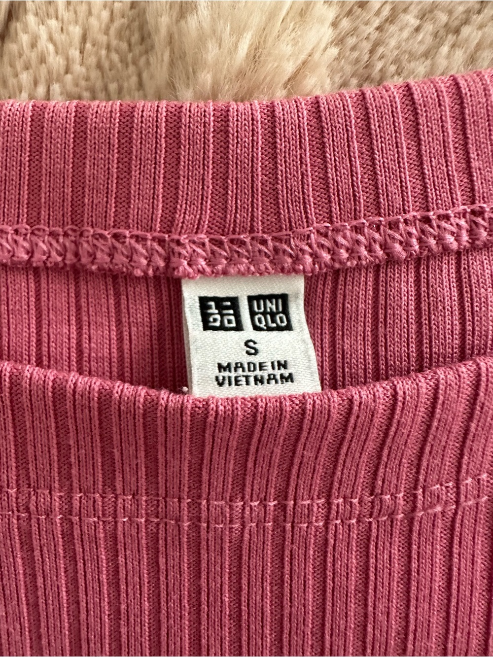 UNIQLO Ribbed Crew-Neck Sweater in Dusty Rose
